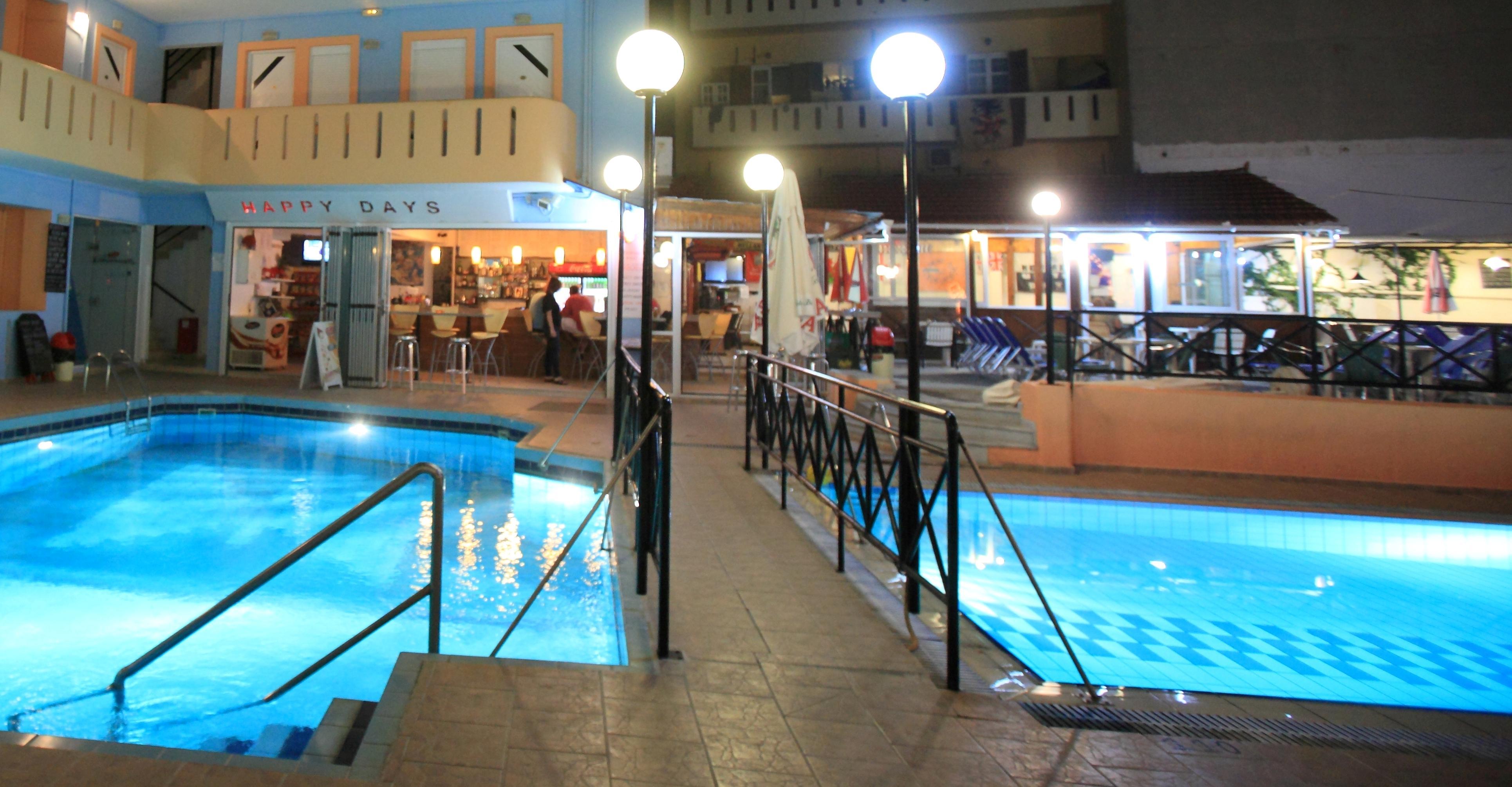 Happy Days Aparthotel Mália Exterior foto